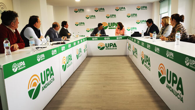Reunión de la consejera con UPA Andalucía.