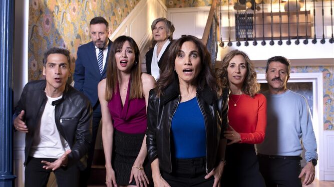 El elenco principal de '4 estrellas', la nueva serie diaria de TVE.