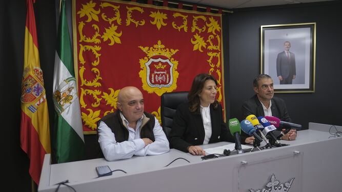 Jesús Vázquez, María de la Paz Fernández y Juan Carlos García de los Reyes durante la rueda de prensa.
