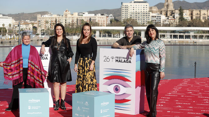 El equipo de 'La pecera' presenta la película en el 26 Festival de Cine de Málaga.