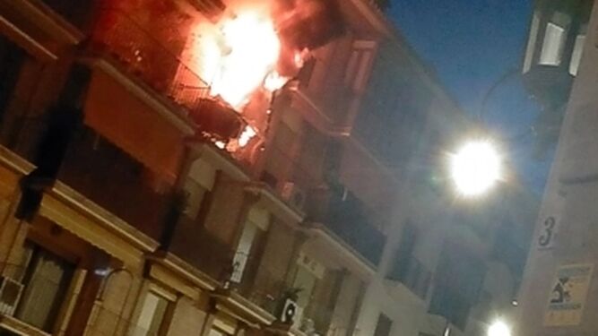 Muere una persona en el incendio de una vivienda en Antequera