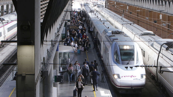 Renfe pone 15 trenes AVE adicionales para los aficionados del Real Madrid y el Osasuna acudan a Sevilla