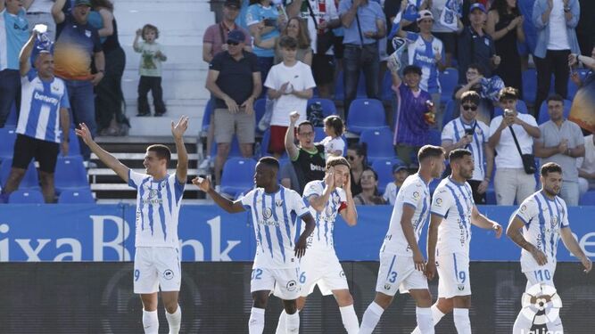 El Leganés celebra su primer gol.