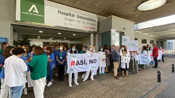 Concentración, este jueves, en el Clínico de Málaga por un intento de agresión a tres médicos de Urgencias.