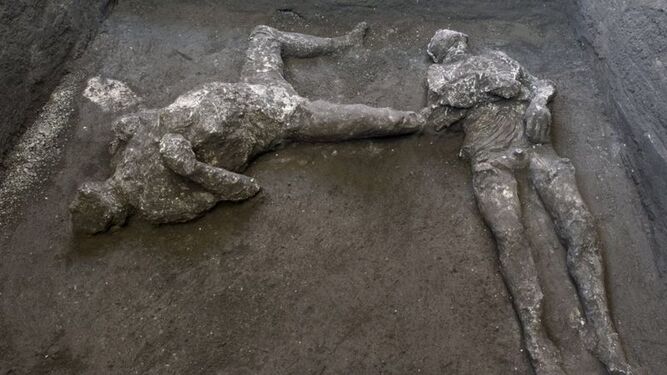 Dos cuerpos hallados anteriormente en Pompeya