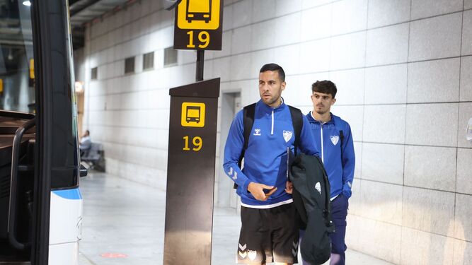 Los jugadores del Málaga, a su llegada.