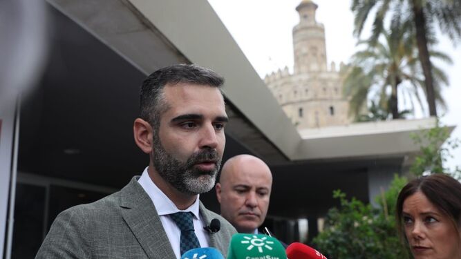 El portavoz del Gobierno andaluz, Ramón Fernández-Pacheco, critica la visita de Yolanda Díaz a Doñana.