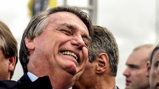 Jair Bolsonaro, entre la espada y la pared tras la primera sesión del juicio en su contra