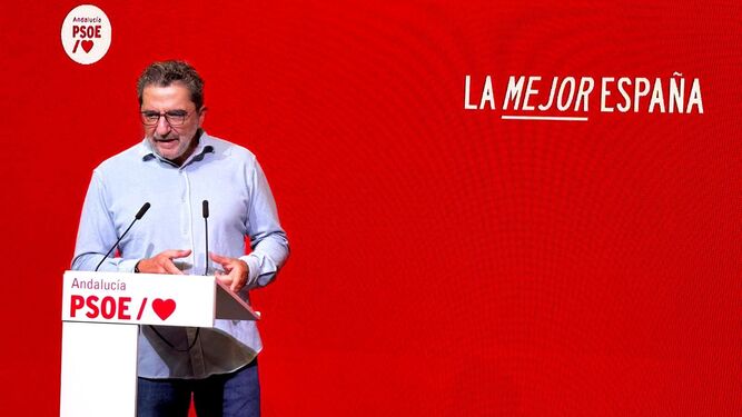 El coordinador del Comité Electoral del PSOE de Andalucía, Antonio Gutiérrez Limones, este lunes.