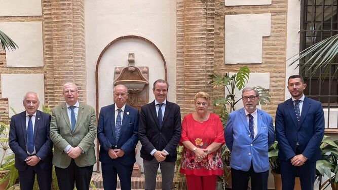 Presidentes de las agrupaciones, consejos y uniones de hermandades andaluzas.