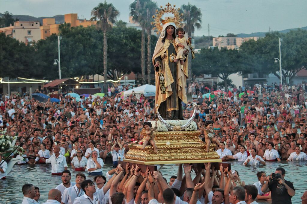 La procesi&oacute;n de la Virgen del Carmen en El Palo y Pedregalejo, en fotos