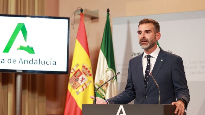 Ramón Fernández-Pacheco al término del Consejo de Gobierno donde se anunció el recurso al Constitucional.