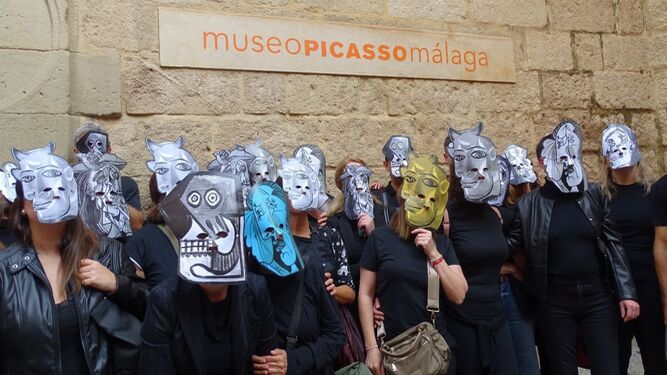 Los trabajadores del Museo Picasso Málaga, durante una movilización en junio