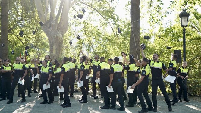 Los 40 nuevos agentes de la Policía Local de Málaga tras tomar posesión