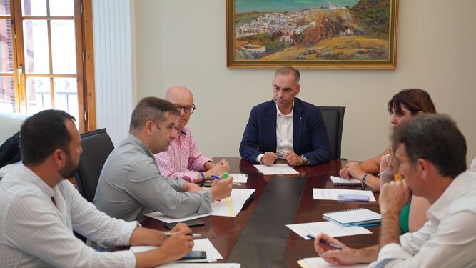 La reunión mantenida entre el Ayuntamiento de Benalmádena y la Junta de Andalucía.
