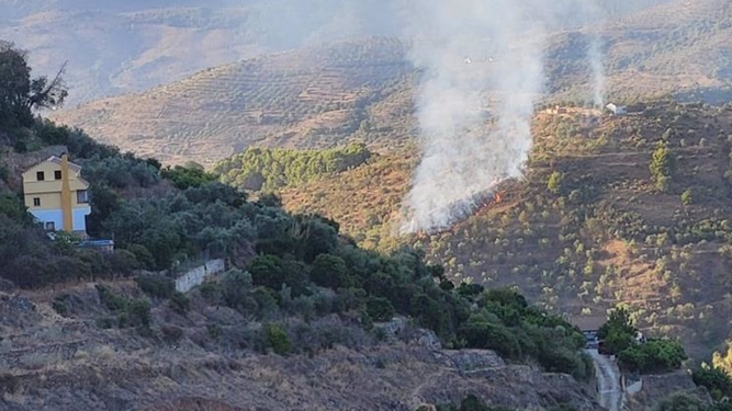 Incendio forestal en Yunquera.
