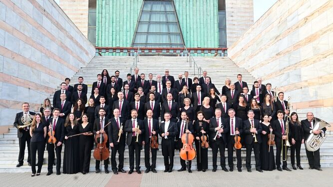 Imagen oficial de la actual plantilla de la Orquesta Filarmónica de Málaga.