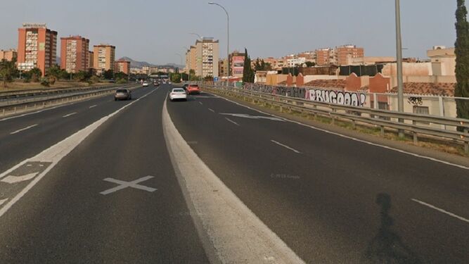 La carretera MA-20 a su paso por la capital malagueña.