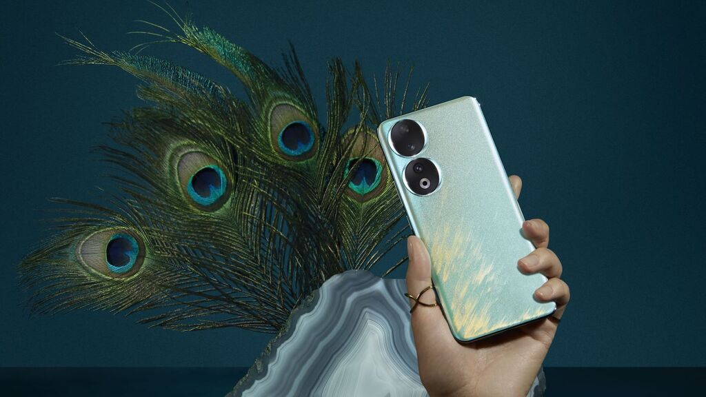 Smartphone Honor 90: Peacock Blue Edition