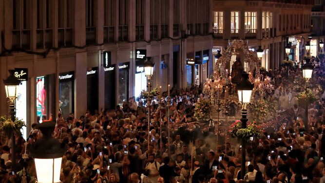 La Victoria llena las calles de Málaga de devoción