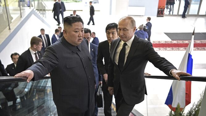 Los presidentes norcoreano, Kim Jong-un, y ruso, Vladimir Putin, en 2019.