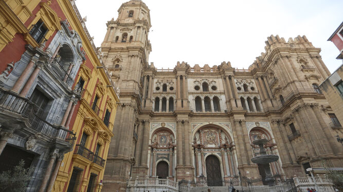 La Catedral de Málaga desde la Plaza del Obispo.