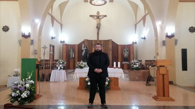 El sacerdote detenido en la iglesia Santa María Micaela de Melilla, donde fue párroco.