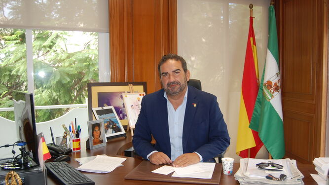 El presidente de la Mancomunidad de Municipios de la Costa del Sol Occidental, Manuel Cardeña.