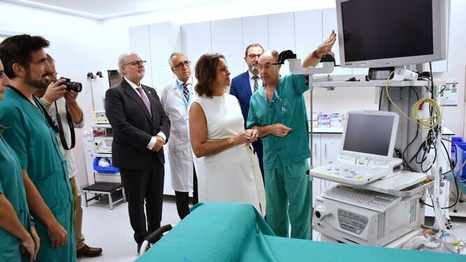 Imagen de la nueva sala de broncoscopia del Hospital  Regional de Málaga