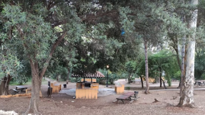 Un módulo de barbacoas en el parque Vigil de Quiñones.