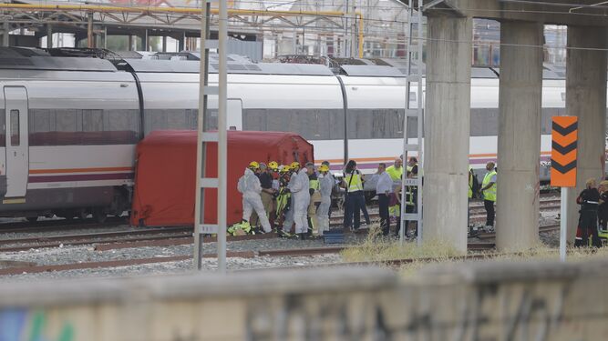 Fotos: Aparece el cadáver de Álvaro Prieto entre dos vagones de un tren  en la estación de Santa Justa en Sevilla