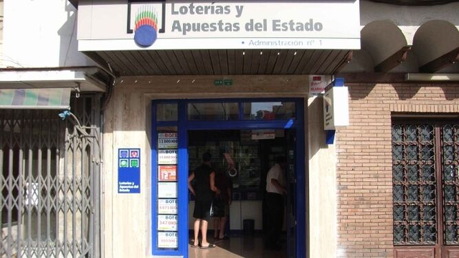 Administración de loterías número 1 de la  Avenida Conde San Isidro de Fuengirola