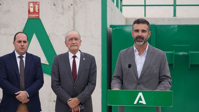 El consejero de Sostenibilidad, Medio Ambiente y Economía Azul, Ramón Fernández-Pacheco, durante la inauguración del nuevo Punto Limpio en Málaga