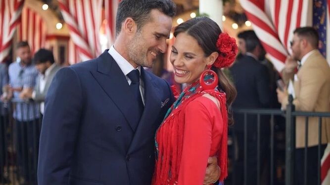 Pablo Marqués y Jessica Bueno, muy elegantes en la pasada Feria de Abril de Sevilla.