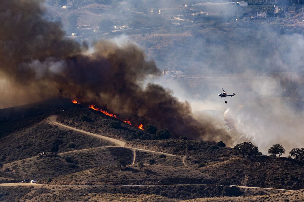 El incendio forestal en un paraje de Mijas, en fotos