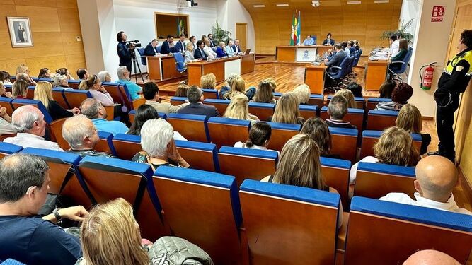 La sesión plenaria celebrada en el Ayuntamiento de Fuengirola.