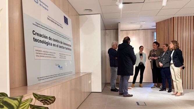 La visita institucional al nuevo centro de desarrollo empresarial de Fuengirola.