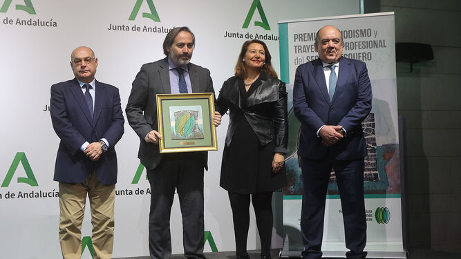 Alberto Grimaldi, subdirector de Diario de Sevilla, recibe el galardón