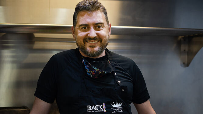 El chef David Olivas en el restaurante Back de Marbella.