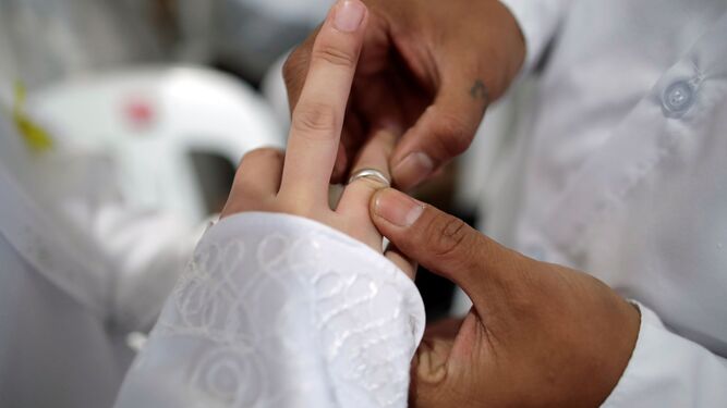 Los matrimonios se dispararon en Andalucía un 27,4% en 2022.