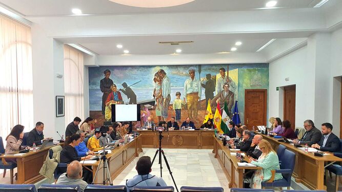 Pleno extraordinario en el Ayuntamiento de Rincón de la Victoria