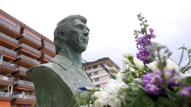 El busto de Juanito en Fuengirola