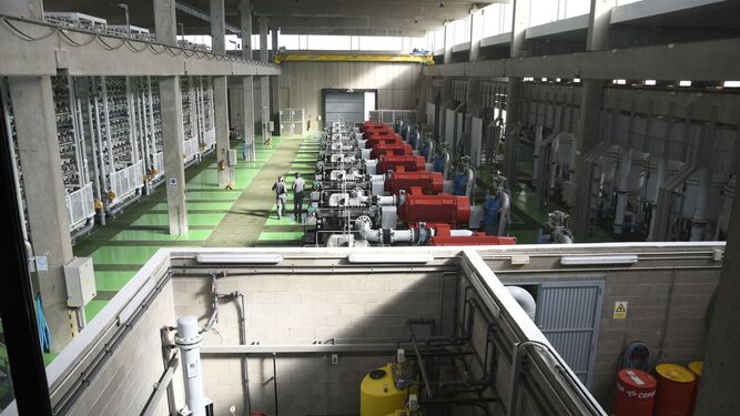 Imagen del interior de las instalaciones de la desaladora de la capital almeriense.