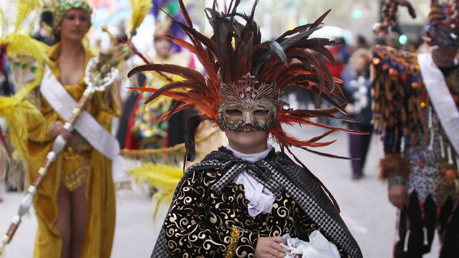 Niño disfrazado en uno de los desfiles de Carnaval celebrado en años anteriores.