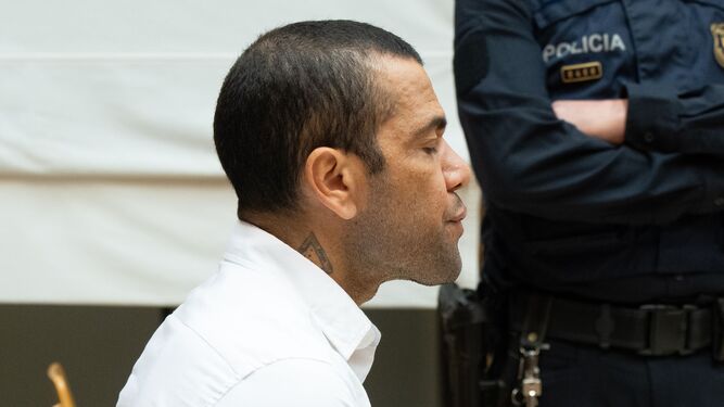 Dani Alves durante el juicio.