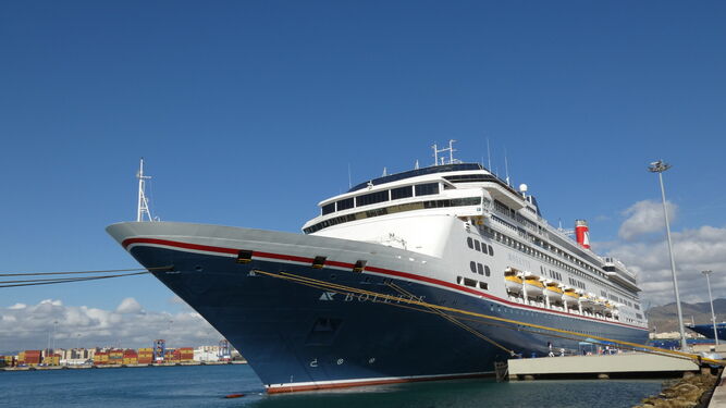 Buque de crucero 'Bolette', el único barco de turistas programado para febrero en el puerto de Málaga.