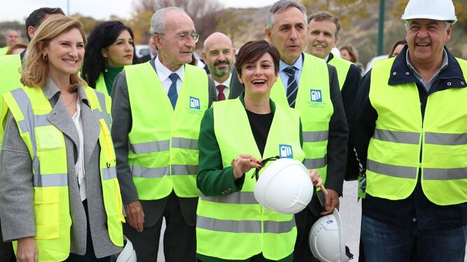 La ministra de Vivienda, Isabel Rodríguez, en una visita a la construcción de VPO en Málaga.