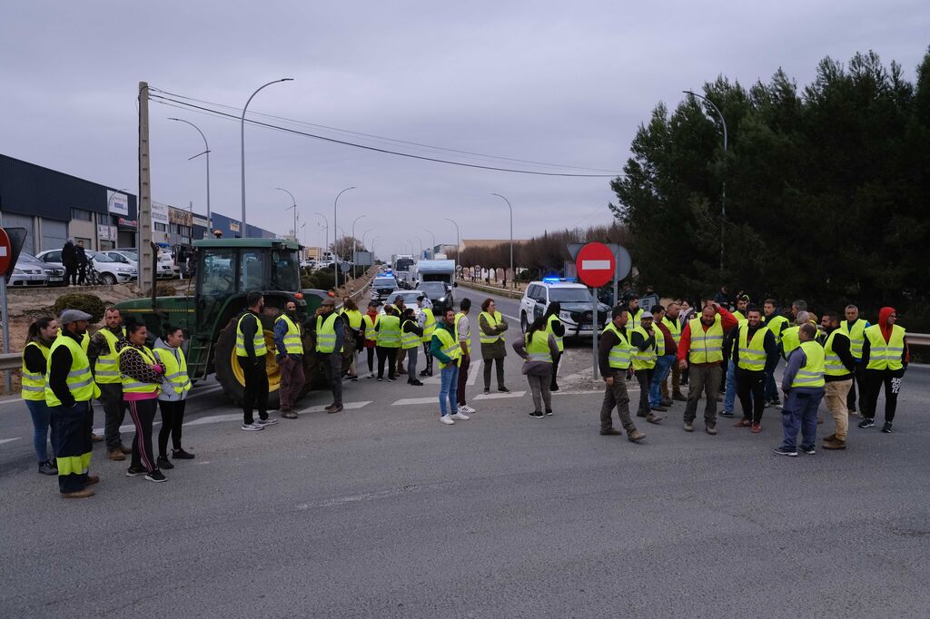 La jornada de protesta de los agricultores en Antequera, en fotos