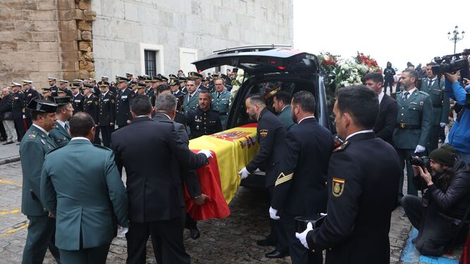 Funeral del guardia civil de San Fernando en la Catedral de Cádiz