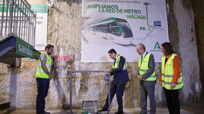 Introducen la primera piedra de la ampliación del Metro al Hospital Civil de Málaga.